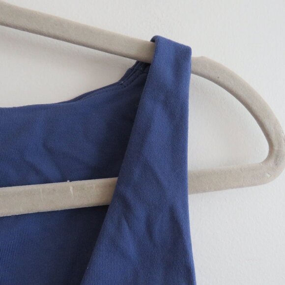ARITZIA BABATON Contour Scoopneck Tank in Blue Eclipse Minimalist - Size XL - Picture 4 of 10